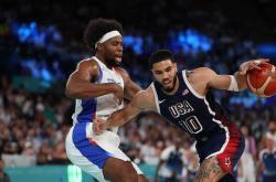 开云体育平台APP-美国男篮以压倒性优势击败对手