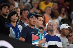 开云体育入口-为胜利拼尽全力，美因茨球员展现出色的斗志