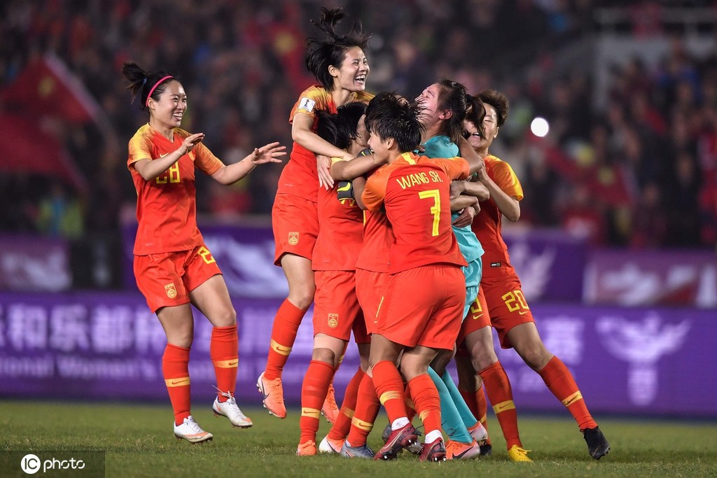 包含劲敌厮杀：中国女足大战在即的词条