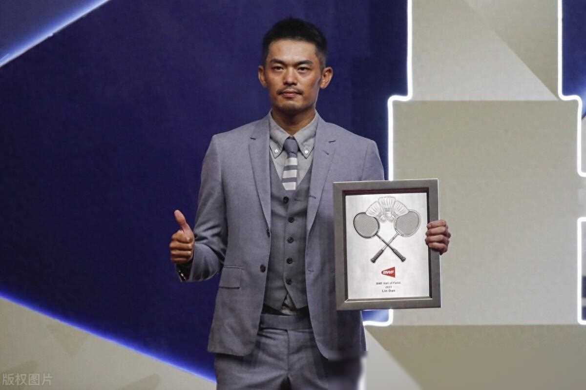 乒乓球明星林丹将逆转