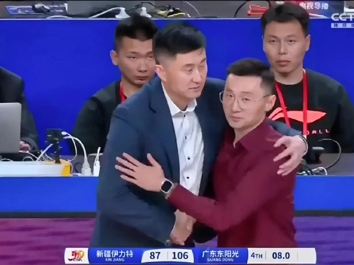 广东男篮大胜新疆队，成功晋级半决赛