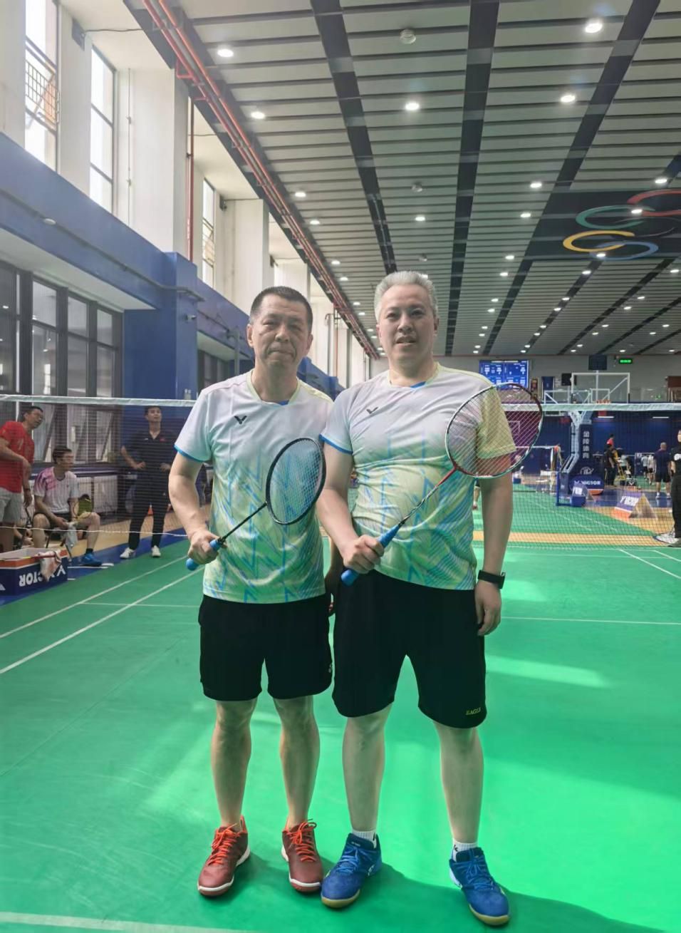 参赛队伍斩获佳绩，争夺金牌细节揭秘