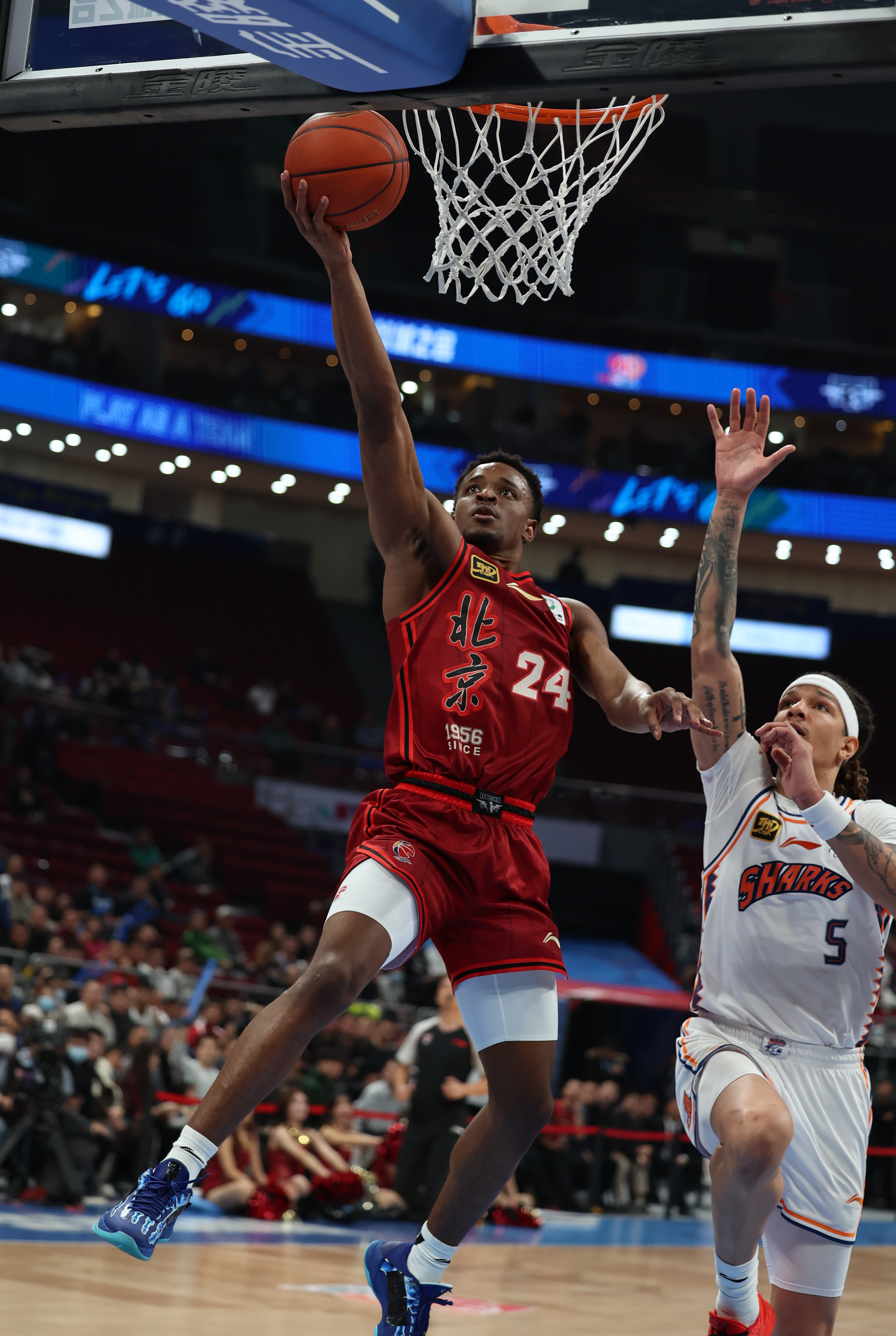 EG轻取菲尼克斯太阳,姆巴佩完成史诗逆转宿敌对决2025世界赛,留下经典瞬间的简单介绍 EG轻取菲尼克斯太阳,姆巴佩完成史诗逆转宿敌对决2025世界赛,留下经典瞬间的简单介绍