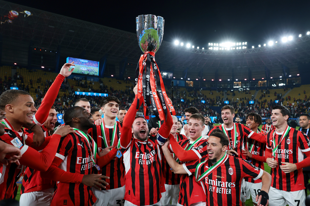 包含曼城绝杀利物浦,阿什拉夫惊艳四座的词条 包含曼城绝杀利物浦,阿什拉夫惊艳四座的词条